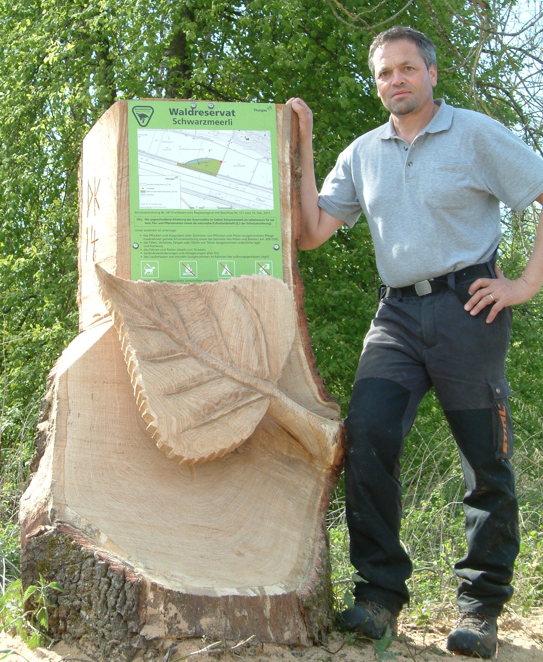 Pappelblatt Skulptur
